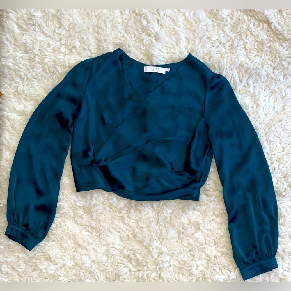ASTR The Label satin long-sleeve open-back